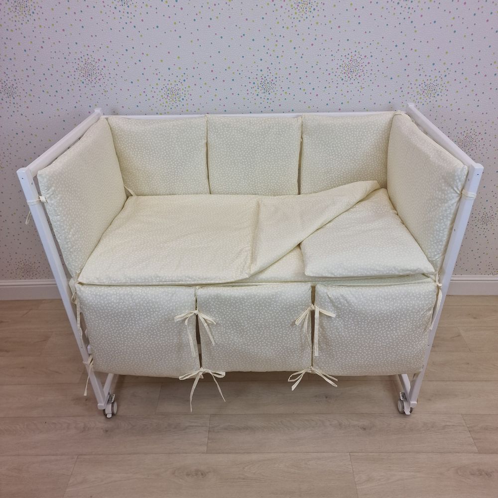 Картинка КПБ 13 пр (борт + пододеяльник + одеяло + наволочка + подушка + простынь (бязь) 6кв+2пр (№1148-4-1бб) цвета в ассортименте от магазина Мир детей Товары для Новорожденных