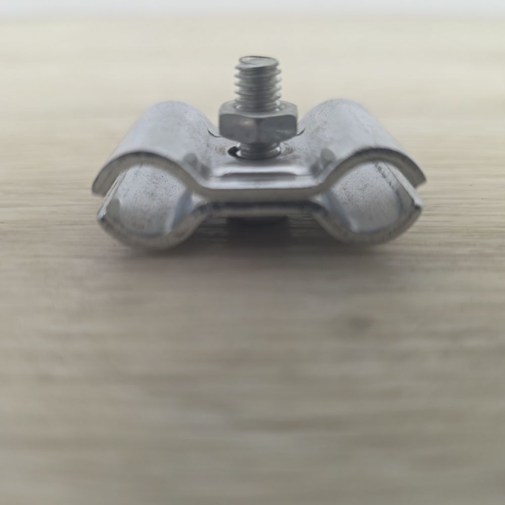 Крепление двух решеток (Торговое оборудование) артикул анонс крепРеш2