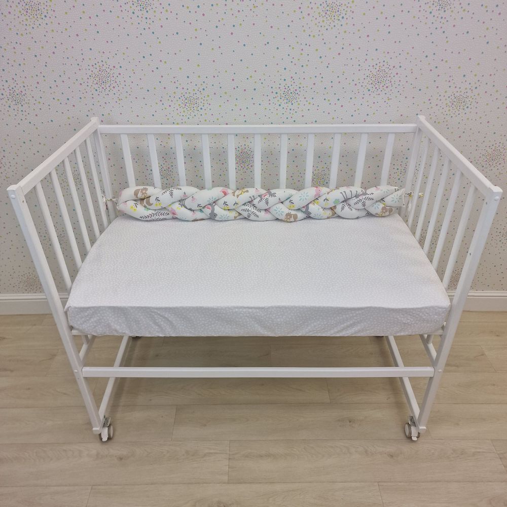 Картинка Бортик - "Коса 3х" (сатин + синтепух) (№984с) цвета в ассортименте от магазина Мир детей Товары для Новорожденных