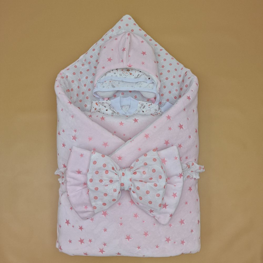 Комплект на выписку 6 пр: одеяло+комбинезон+шапочка+чепчик+рукавички+бант артикул анонс 1886в-0-1_о_11