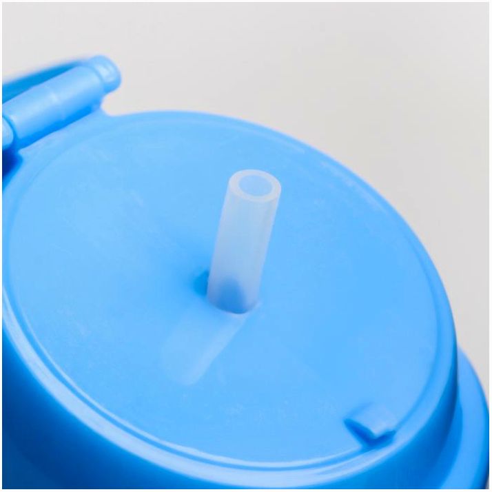 Картинка Поильник с силиконовой трубочкой, 350 мл., цвет МИКС (№4600000) от магазина Мир детей Товары для Новорожденных