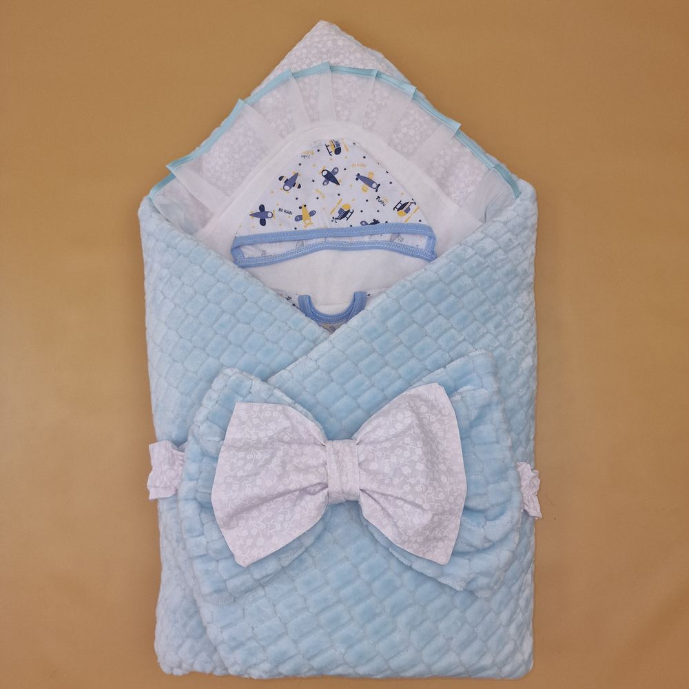 Комплект на выписку 6 пр: одеяло+уголок+распашонка+пеленка+чепчик+бант артикул анонс 1889в-0-1_о_16