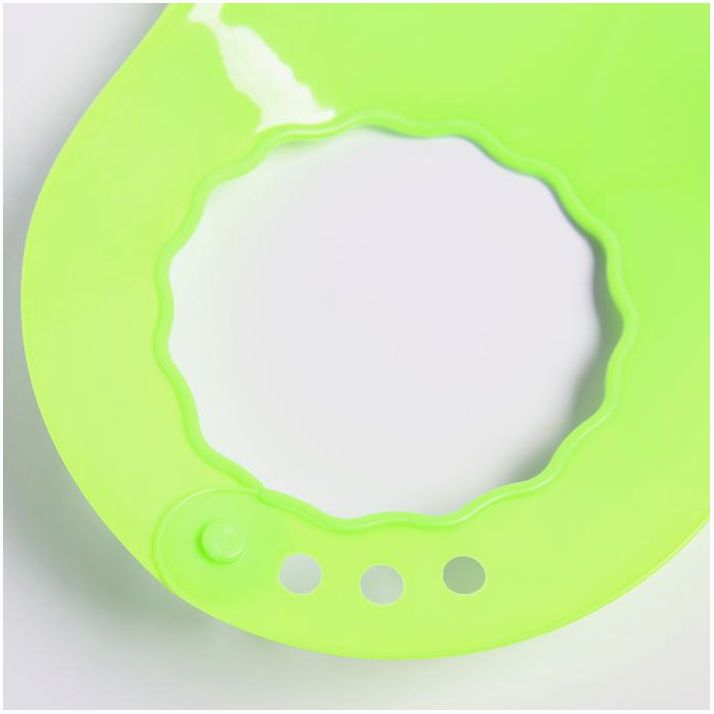 Картинка Нагрудник для кормления «Фруктики» пластиковый с карманом, цвет салатовый (№3268119) от магазина Мир детей Товары для Новорожденных