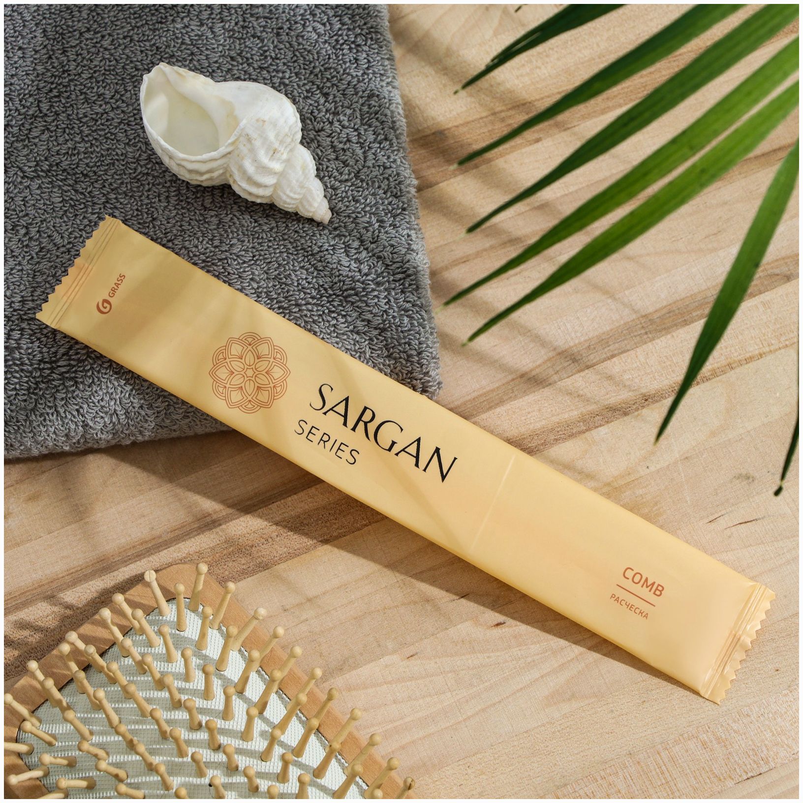 Расческа Sargan, пластмассовая, флоу-пак 18,5 см артикул анонс 2925630