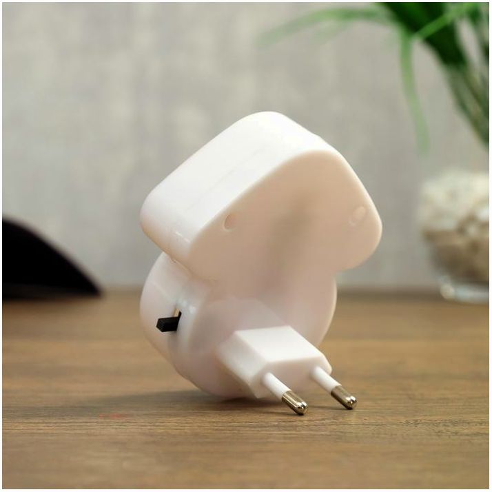 Картинка Ночник пластик от сети "Домик-грибок" МИКС 8х7х2,5 см RISALUX (№2802332) от магазина Мир детей Товары для Новорожденных