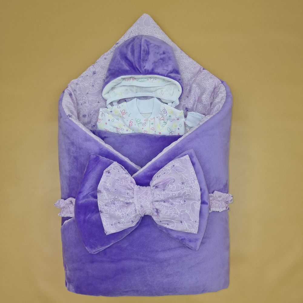 Комплект на выписку 6 пр: одеяло+комбинезон+шапочка+чепчик+рукавички+бант артикул анонс 1886в-0-2_о_09