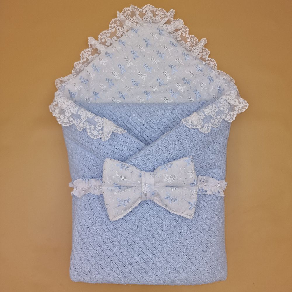 Комплект на выписку 2 пр: одеяло+бант (вязанка+бязь) артикул анонс 1895вз-1-1_м
