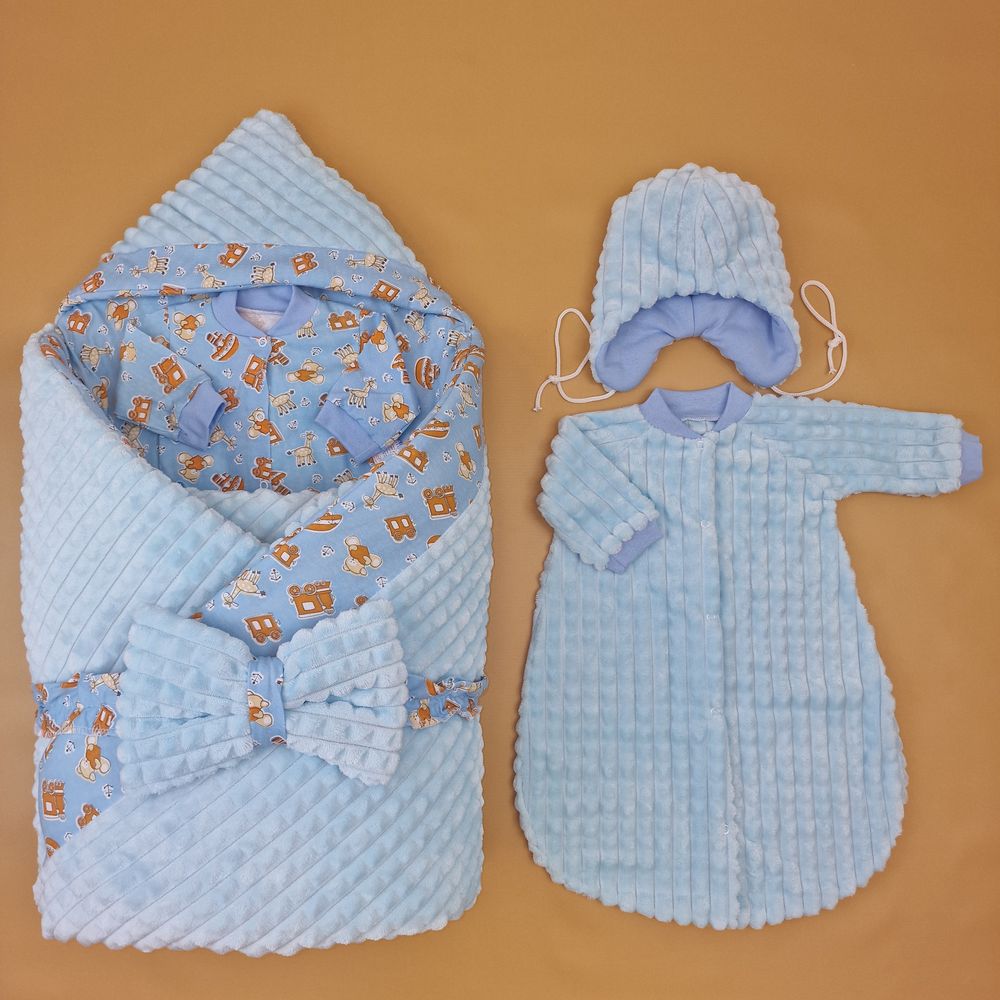 Комплект на выписку 7 пр: одеяло+уголок+конверт+кофточка+шапочка+ползунки+бант артикул анонс 1884в-1-1_о_02