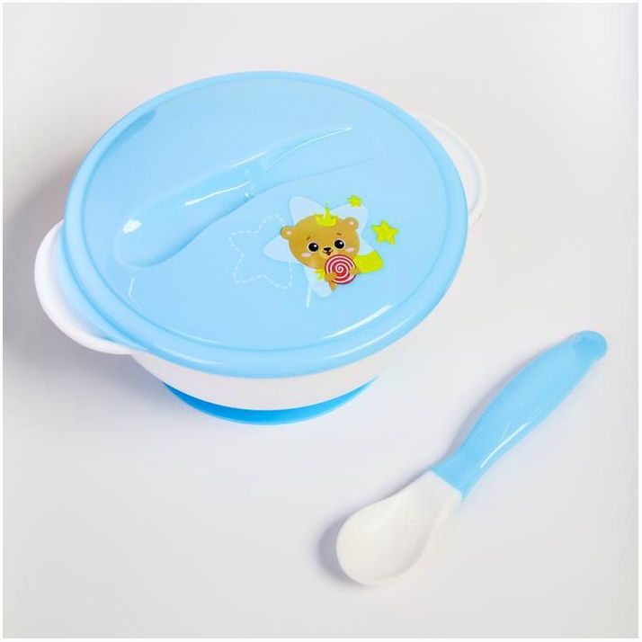 Набор посуды «Счастливый малыш», 3 предмета: тарелка на присоске, крышка, ложка, цвет голубой артикул анонс 3630401