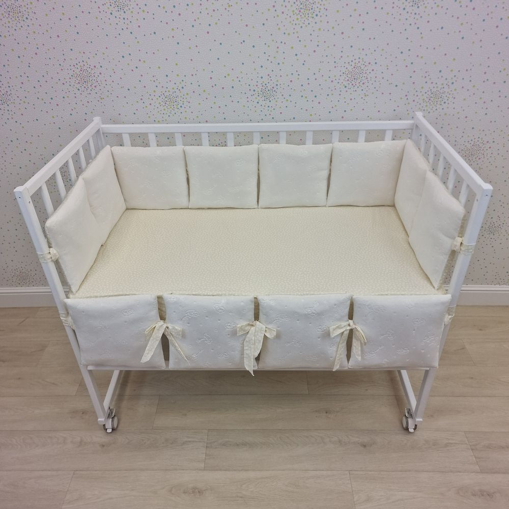 Бортик из 12 подушек по всему периметру кроватки (бязь/плюш + синтепон) артикул анонс 980