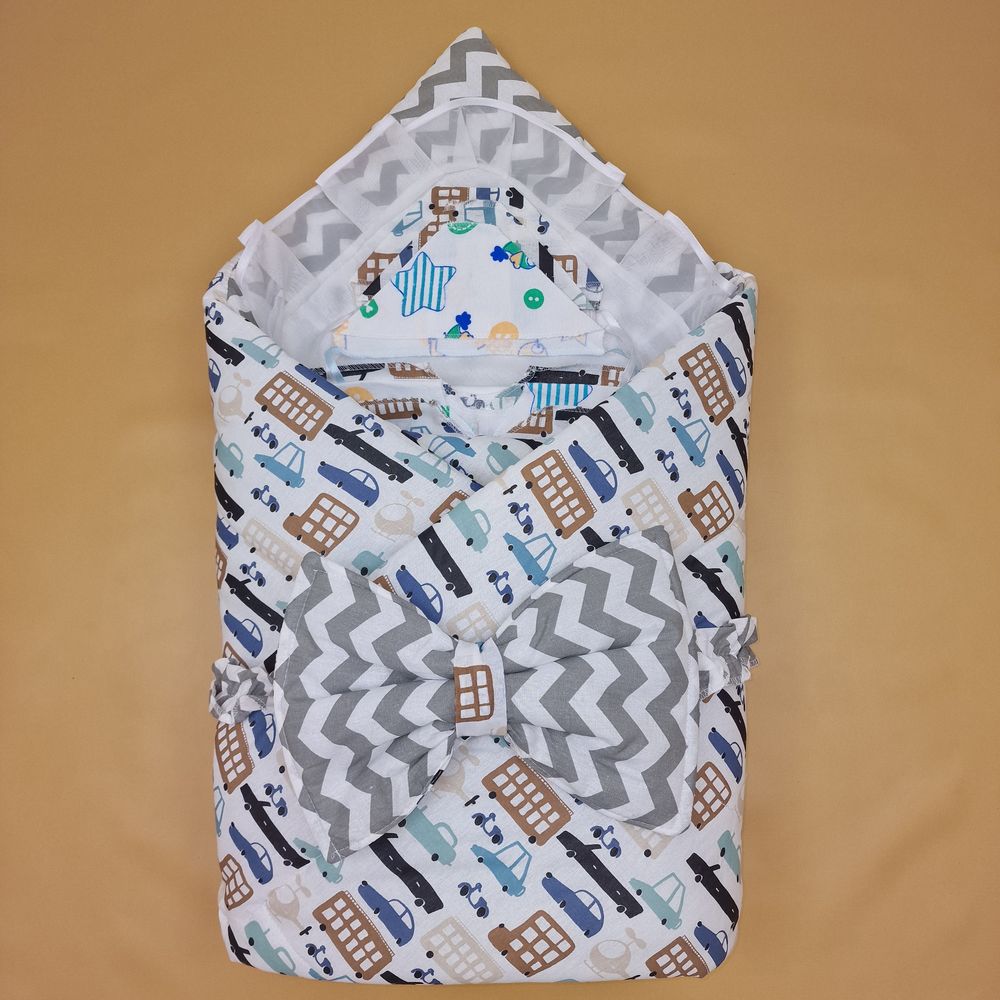 Комплект на выписку 11 пр: одеяло+уголок+2 пеленки+3 распашонки+3 чепчика+бант артикул анонс 1887б-1-1_о_02