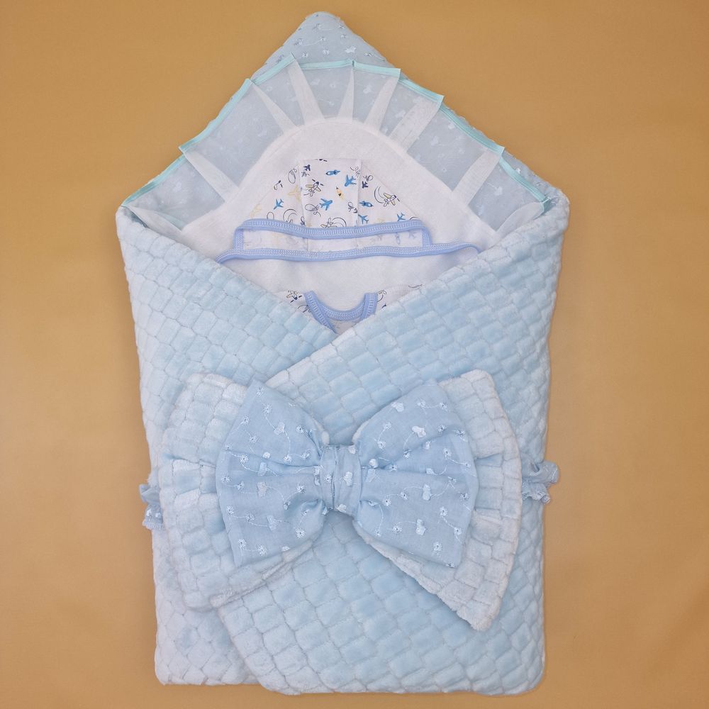 Комплект на выписку 6 пр: одеяло+уголок+распашонка+пеленка+чепчик+бант артикул анонс 1889в-0-2_о_11