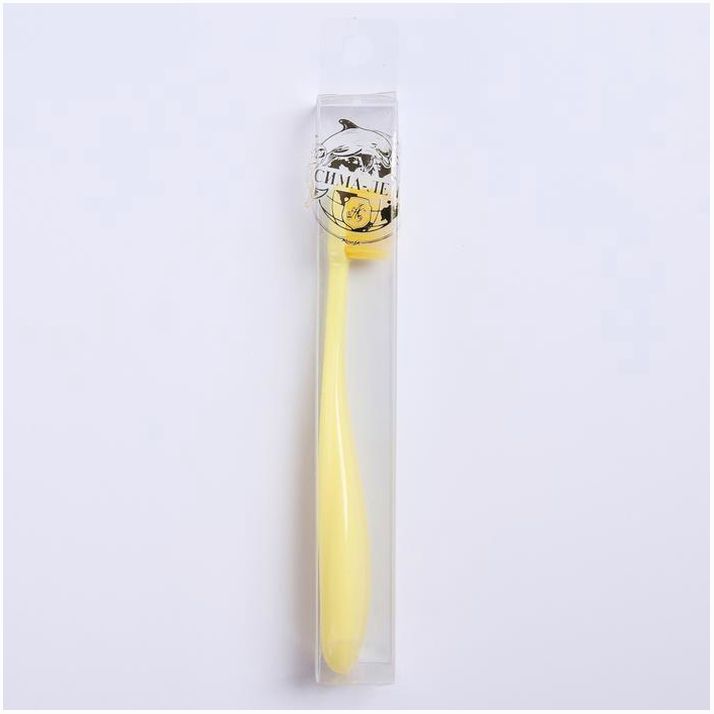 Картинка Детская зубная щетка с мягкой щетиной, нейлон, цвет желтый (№4599982) от магазина Мир детей Товары для Новорожденных