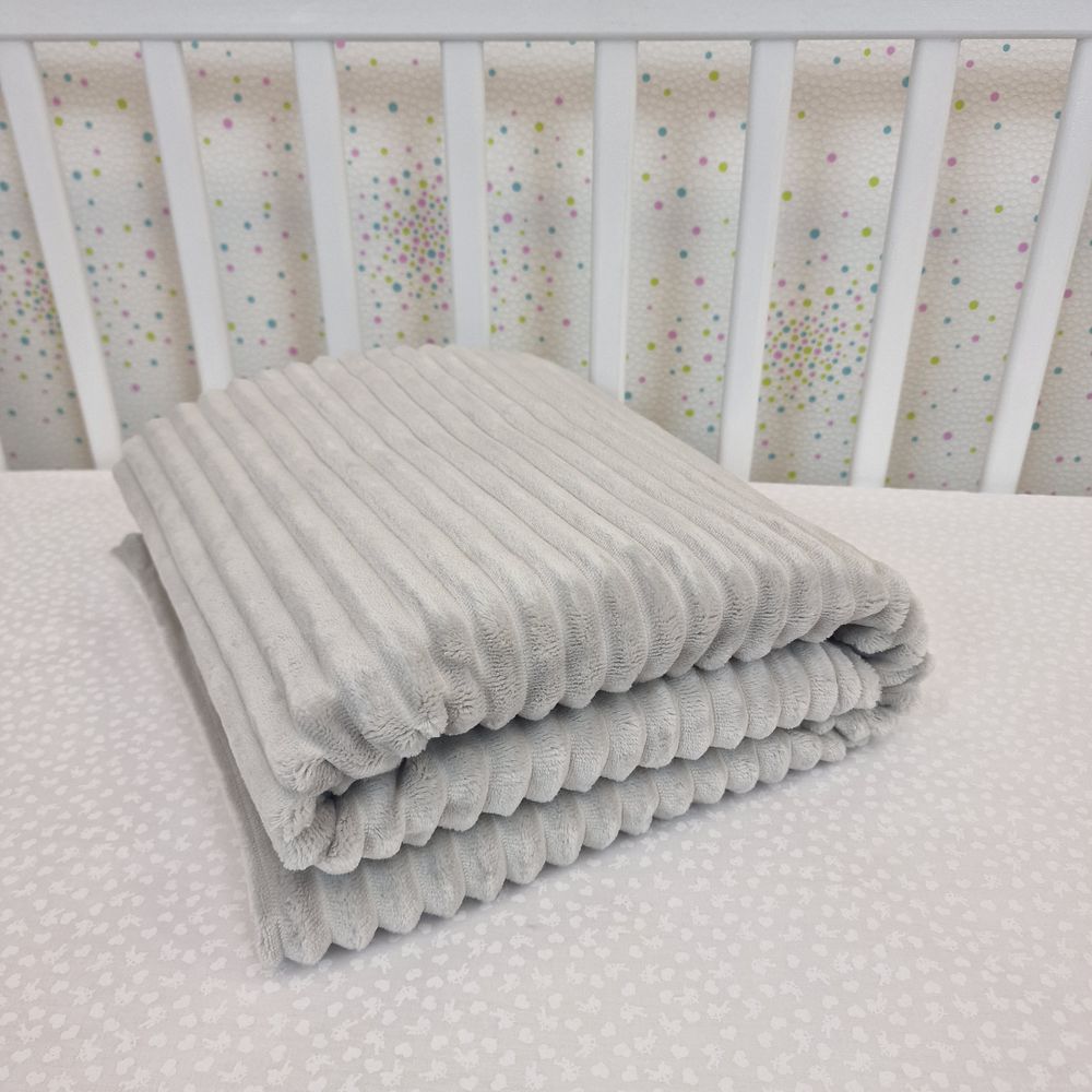 Картинка Одеяло (плюш/бязь) (синтепон 150 гр/кв.м) (№180о-00-1) цвета в ассортименте от магазина Мир детей Товары для Новорожденных