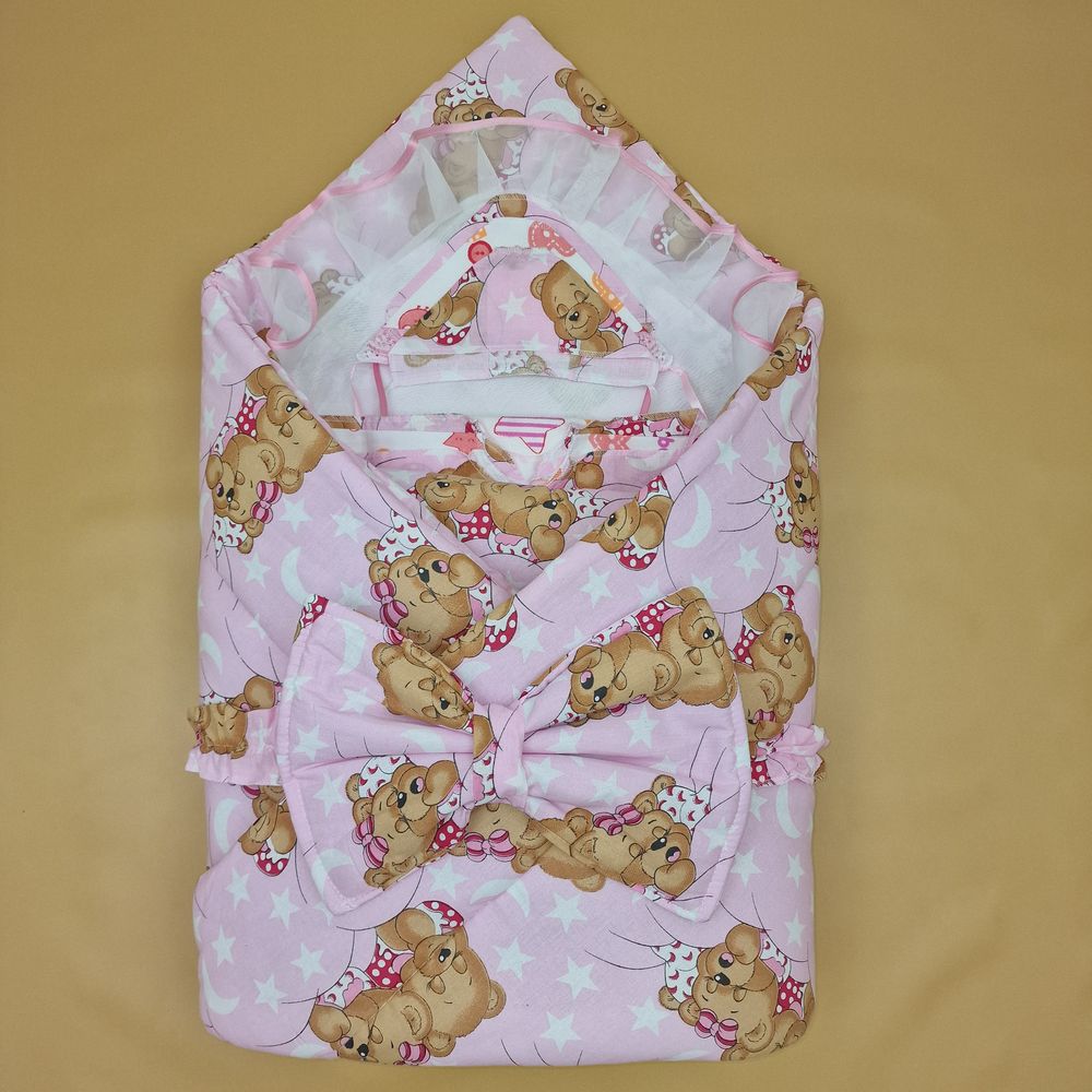 Комплект на выписку 11 пр: одеяло+уголок+2 пеленки+3 распашонки+3 чепчика+бант артикул анонс 1887б-2-1_о