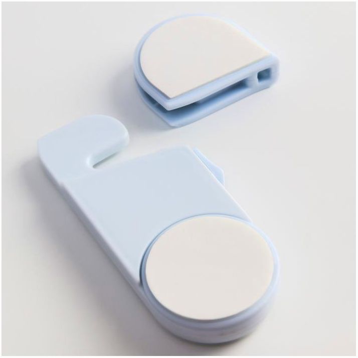 Картинка Блокиратор для дверей шкафов, цвет МИКС (№6900850) от магазина Мир детей Товары для Новорожденных