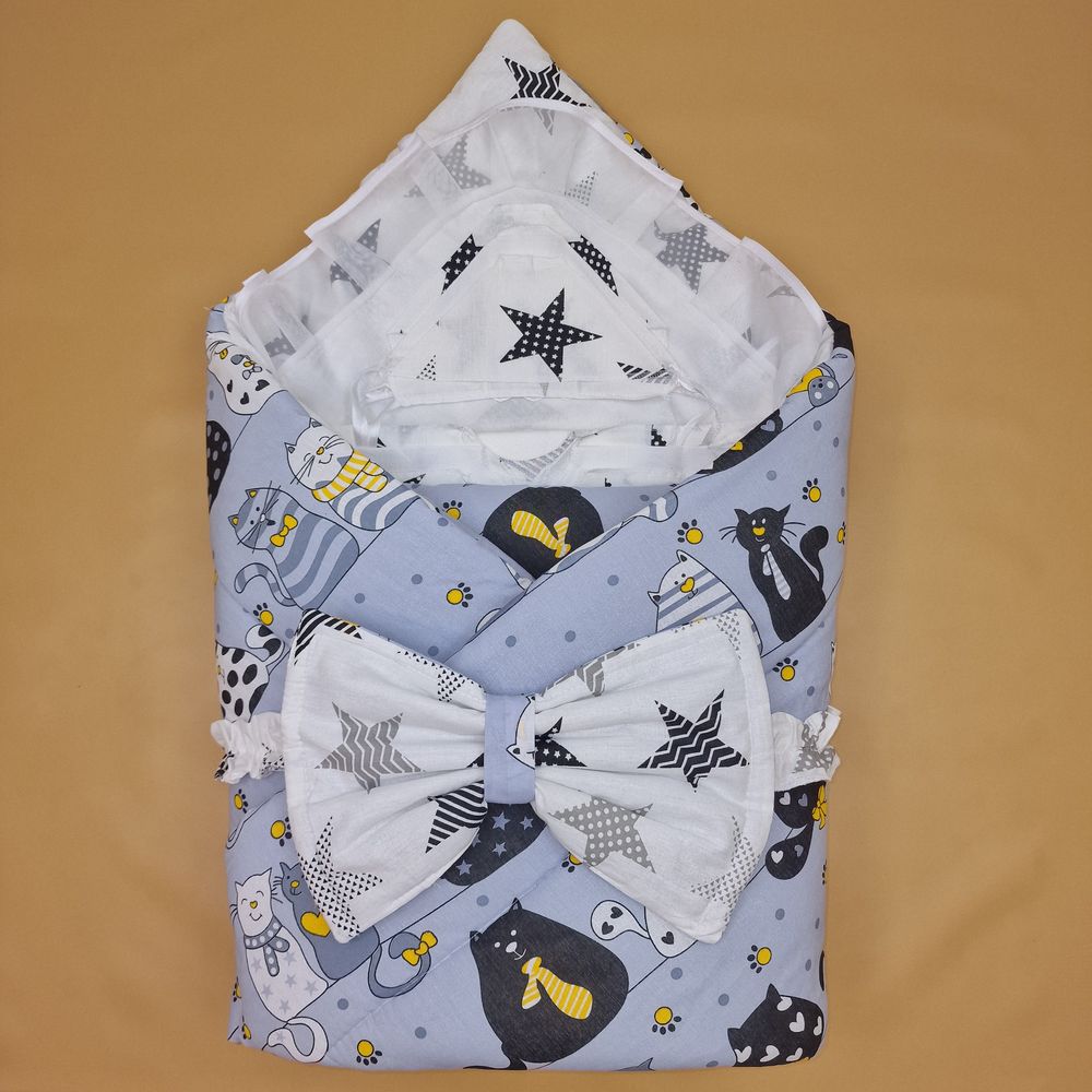 Комплект на выписку 11 пр: одеяло+уголок+2 пеленки+3 распашонки+3 чепчика+бант артикул анонс 1887б-2-1_о_05