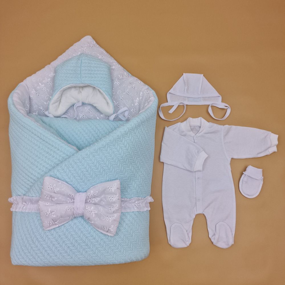 Комплект на выписку 6 пр: одеяло+комбинезон+шапочка+чепчик+рукавички+бант артикул анонс 1886вз-1-1_о_02