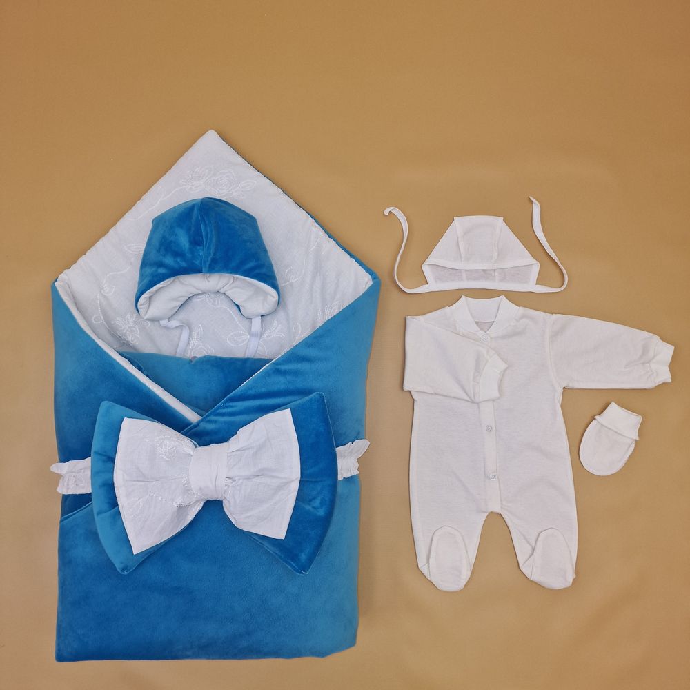 Комплект на выписку 6 пр: одеяло+комбинезон+шапочка+чепчик+рукавички+бант артикул анонс 1886в-1-1_о_06