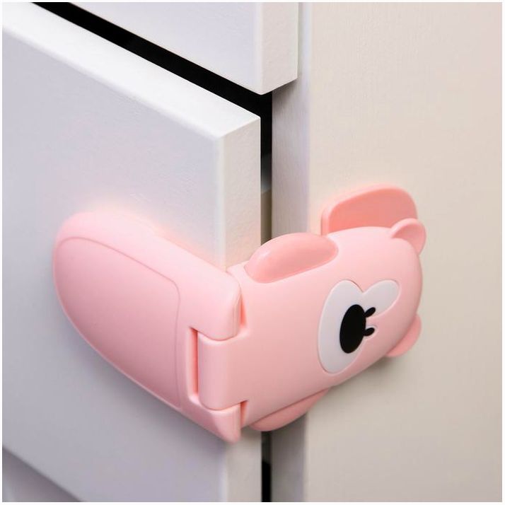 № 4298739 Блокиратор 