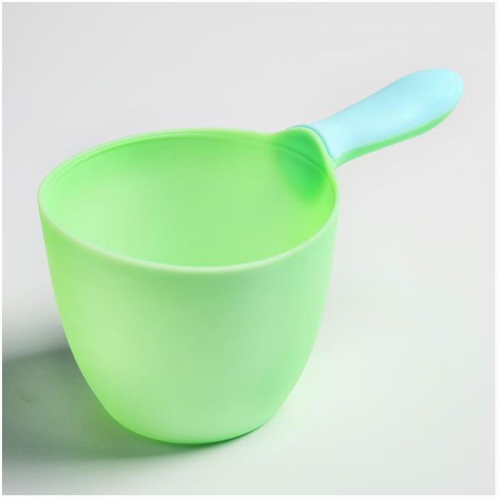 Картинка Ковш для купания и мытья головы, детский банный ковшик, хозяйственный , 500 мл., цвет МИКС (№2825358) от магазина Мир детей Товары для Новорожденных