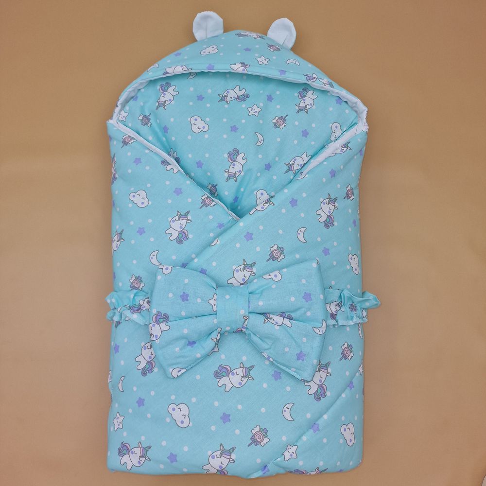 Картинка Конверт комплект на выписку 2 пр: одеяло с капюшоном+бант (бязь) (№1885б-1-2_м) цвета в ассортименте от магазина Мир детей Товары для Новорожденных