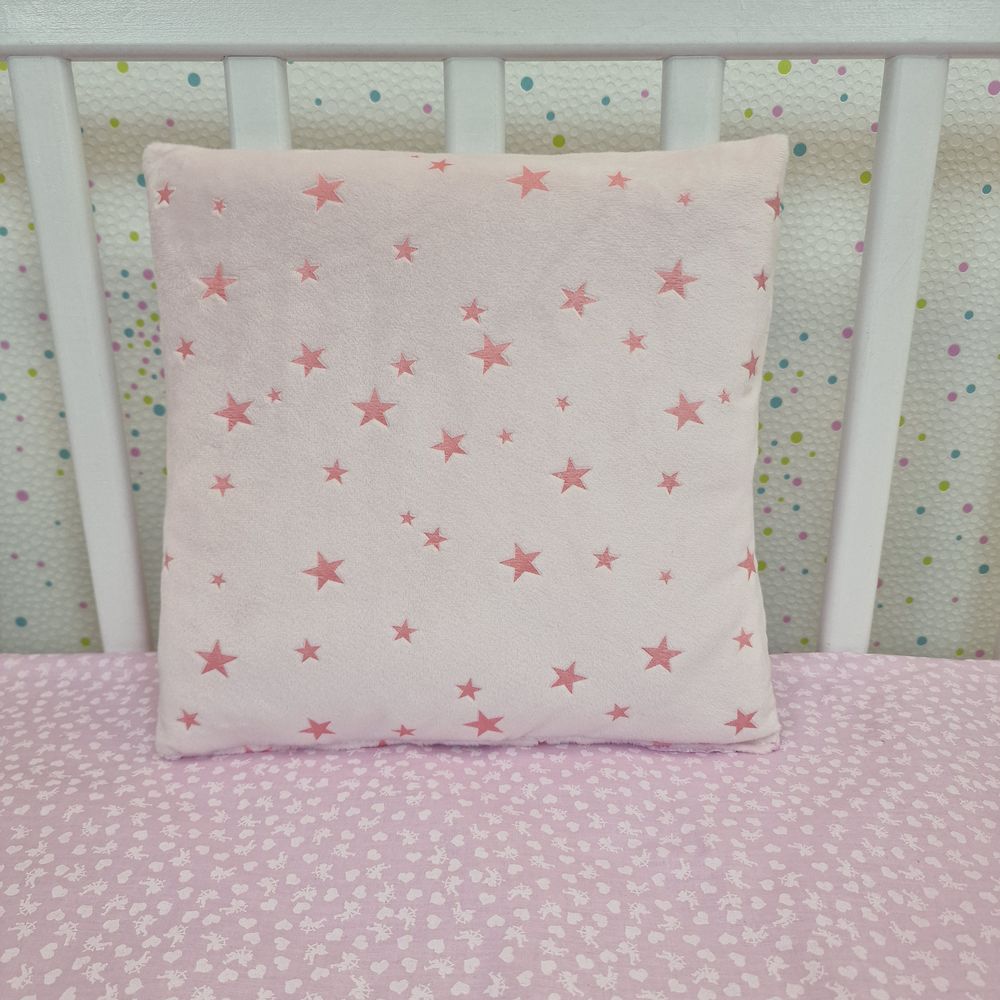 Картинка Подушка (плюш/бязь) (синтепон 600 гр/кв.м) (№190) цвета в ассортименте от магазина Мир детей Товары для Новорожденных